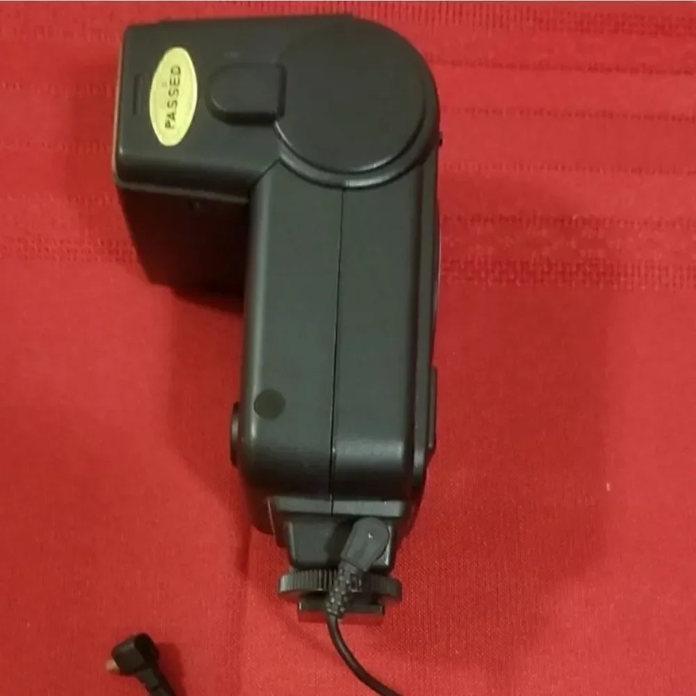 Minolta Auto 128 Shoe Mount Flash with cord
